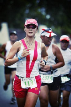 Form and function.  Sen. Pia Cayetano hitting her stride during the Mizuno Rush to Infinity fun run.